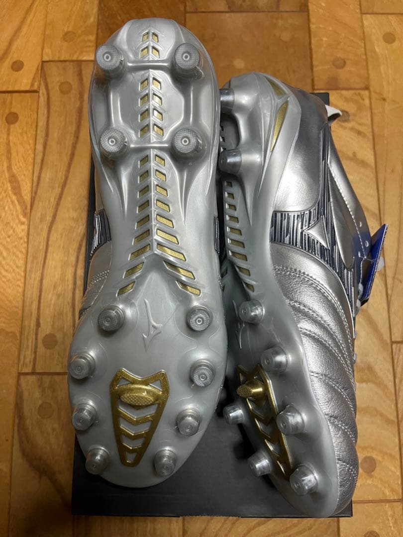 新品　激レア　超限定カラー　ミズノ　モレリア ネオ4 JAPAN 26cm