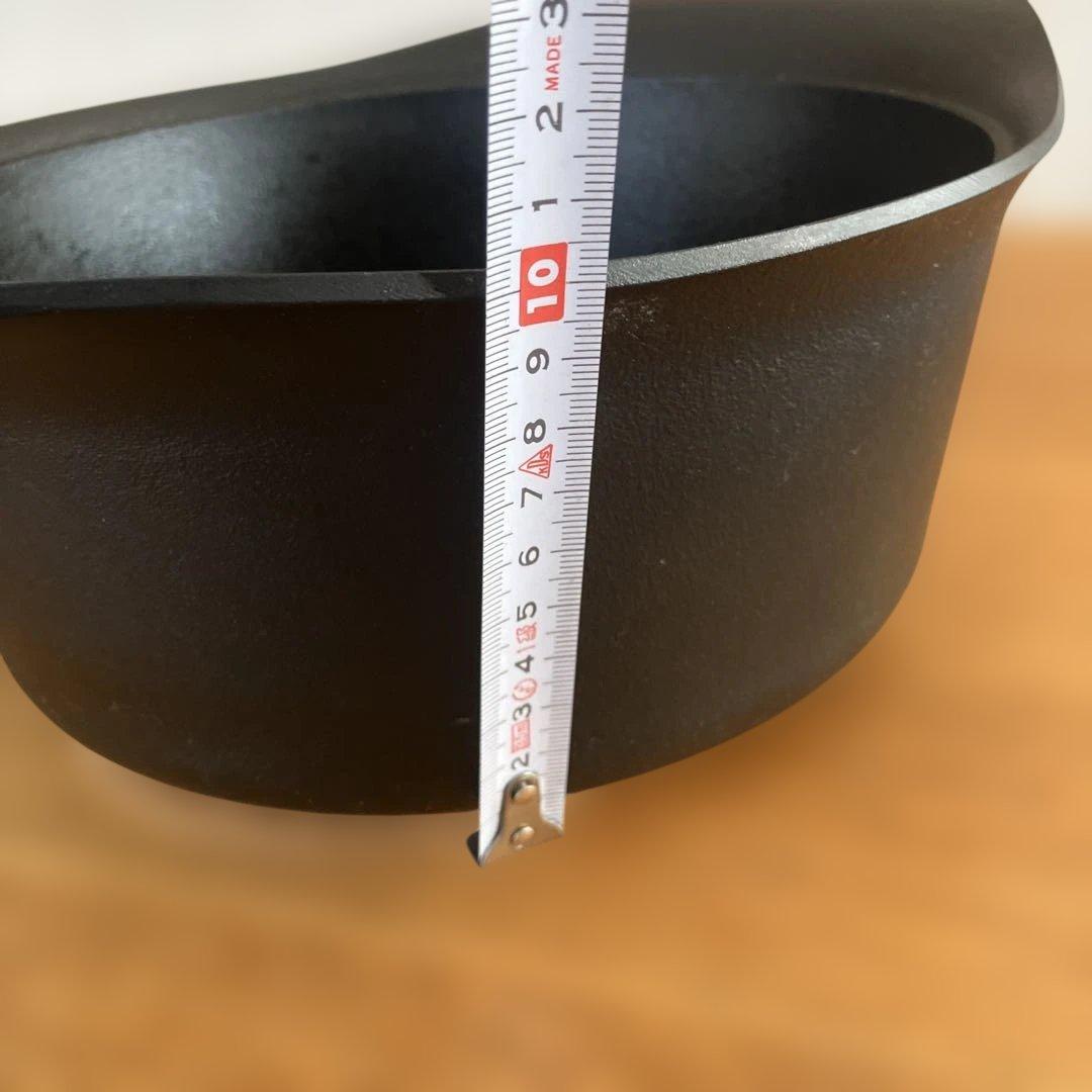 柳宗理デザインの南部鉄器の鉄鍋（浅型・深型のセット）