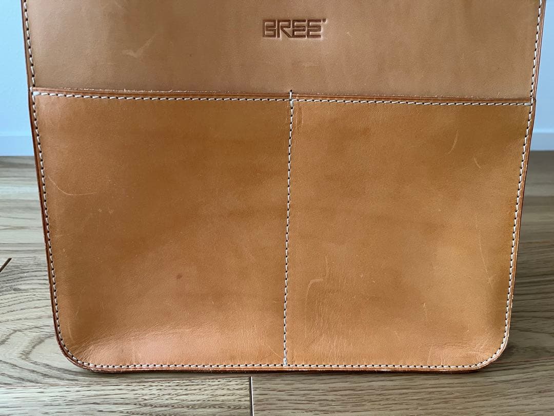 BREE ブリー　レザー トートバッグ　ヌメ革　ポーチ付き