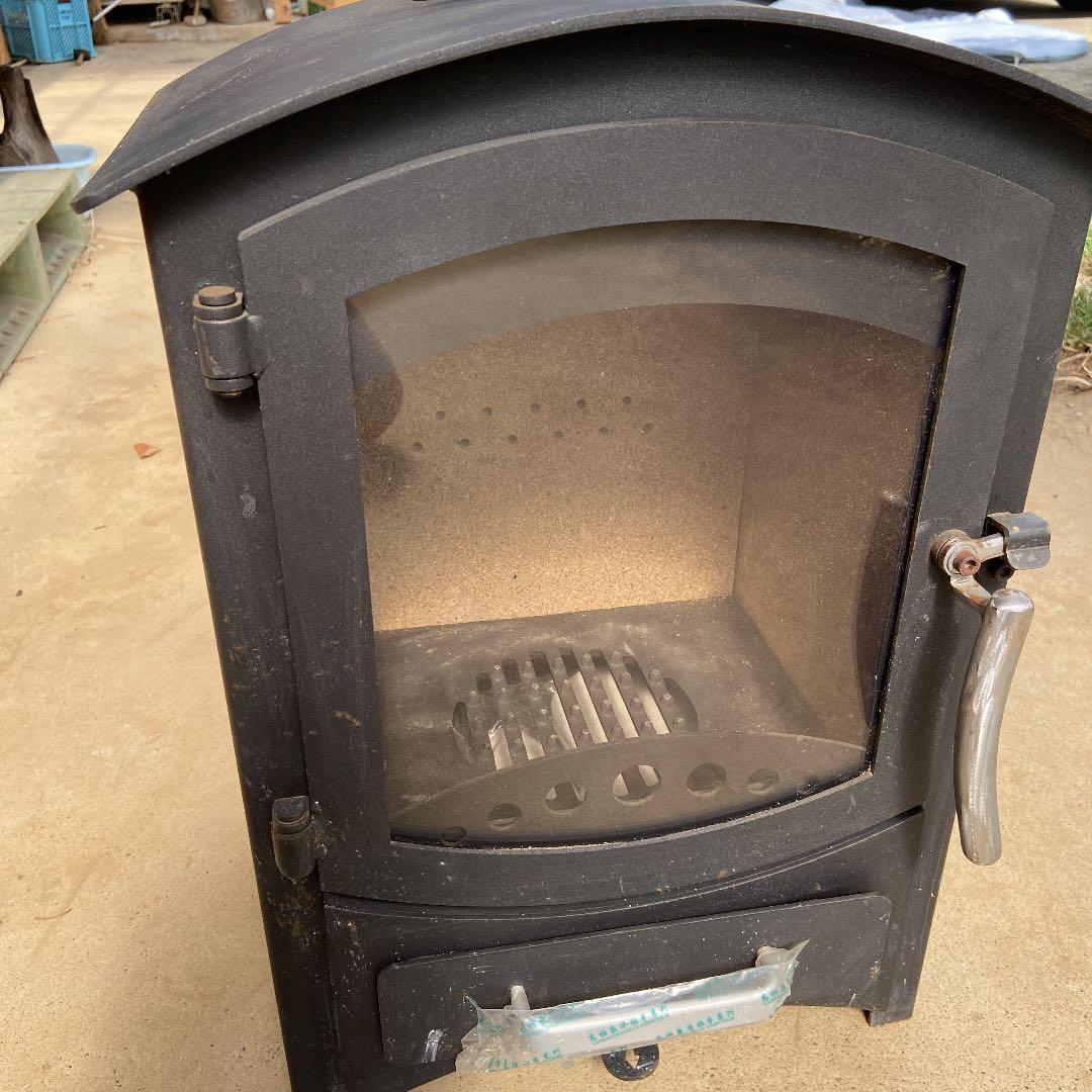 〈送料込み〉鋼鉄製　室内用　薪ストーブ　コーナン　DL008