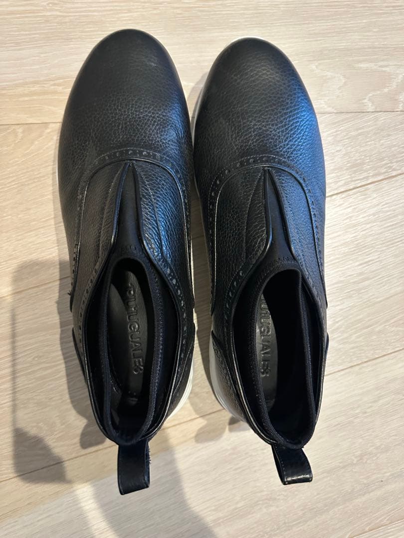 1PIU1UGUALE3の「CLASSIC NEO SLIP ON」黒 靴