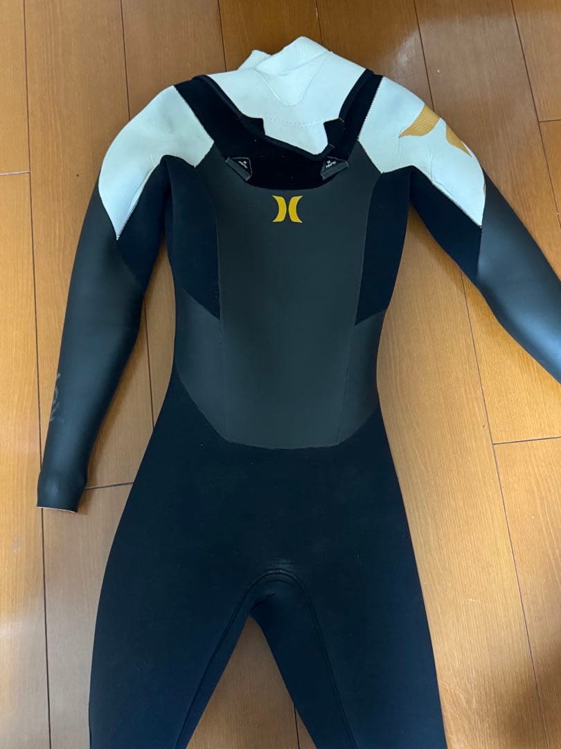 Hurley 5mm/3mm セミドライ
