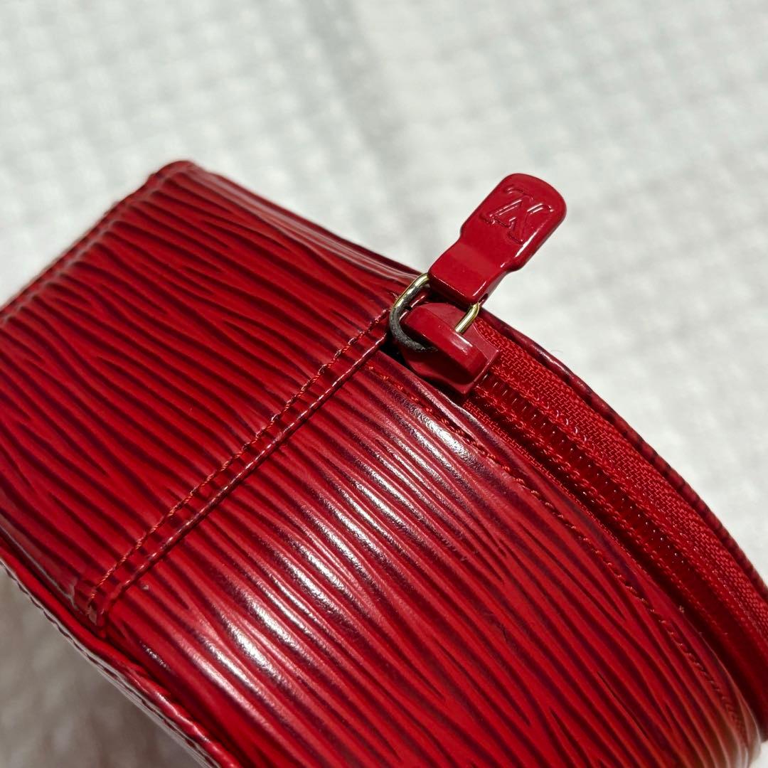 ルイヴィトン エピレザー 赤 ジュエリーケース