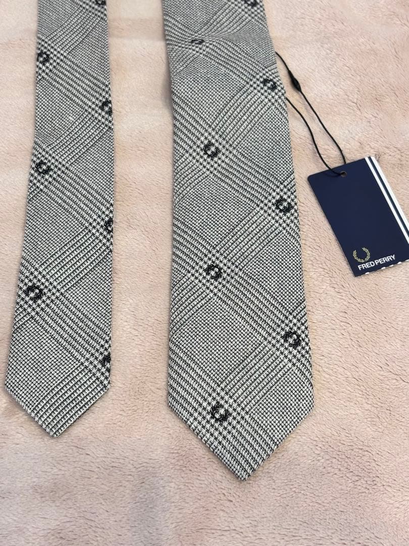 【新品未使用・タグ付き】フレッドペリー　ネクタイ グレー　チェック