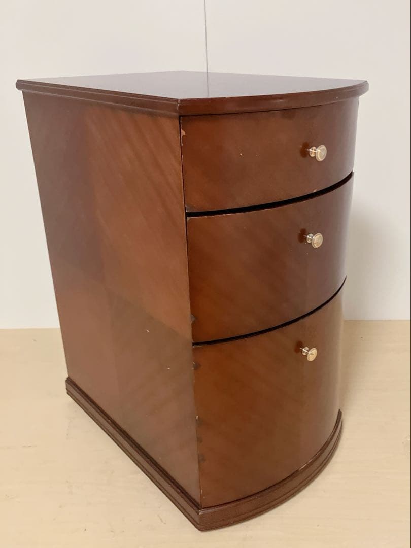 アンティーク調　キャスター付き　木製サイドテーブル　キャビネット　エンドテーブル