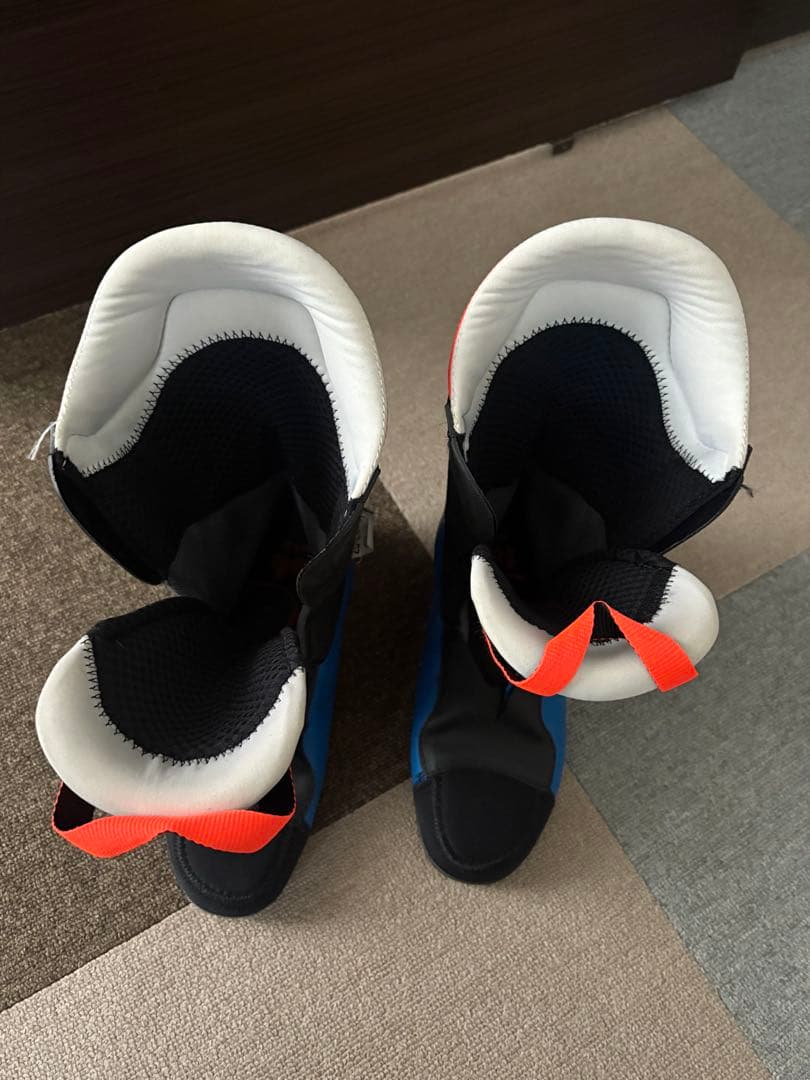 いけこ　LANGE FIS 130 男性用スキーブーツ