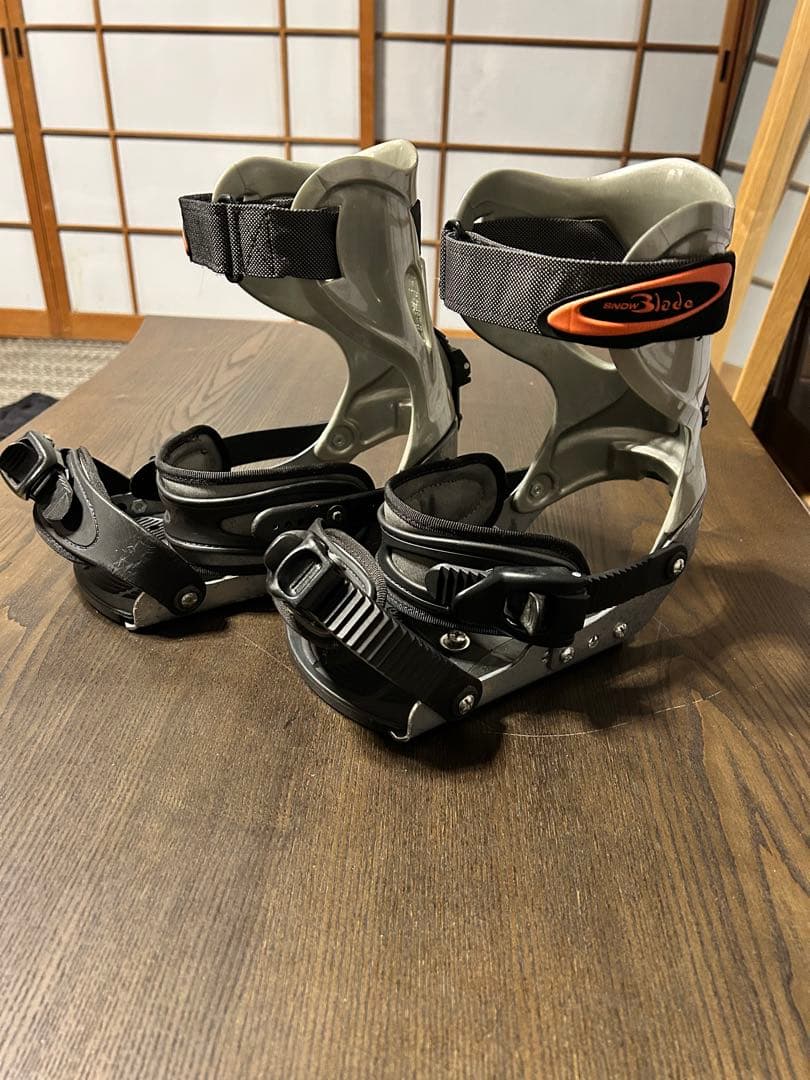 サロモン　スノーボードビンディング