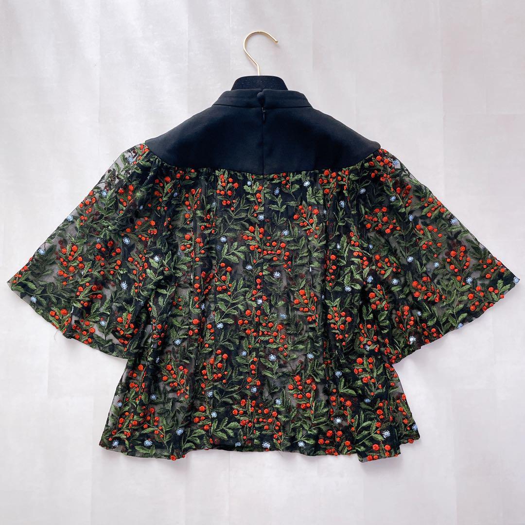 近年美品✨LOKITHO ロキト フラワーエンブロイダリーブラウス　レース 刺繍