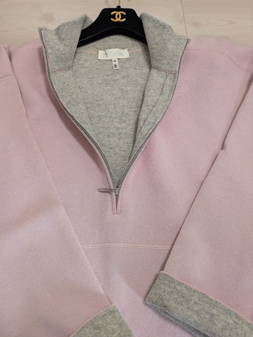 美品 1回着用　ESCADA ウール シルク　カシミヤ セーター　サイズ44