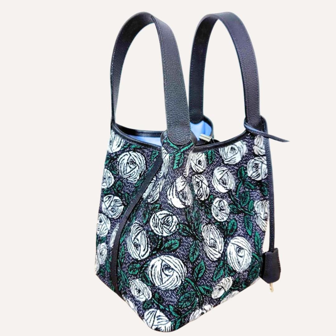 ミナペルホネン/2025rosyロージィーネイビ/牛革ブラックロックトート鍵