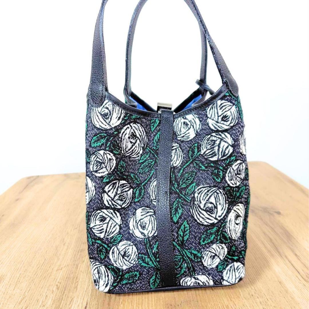 ミナペルホネン/2025rosyロージィーネイビ/牛革ブラックロックトート鍵