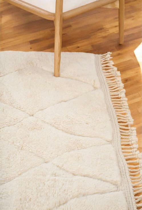 【人気】モロッコラグ ベニワレンラグ モロッコ製 ブジャドラグ アイボリー系