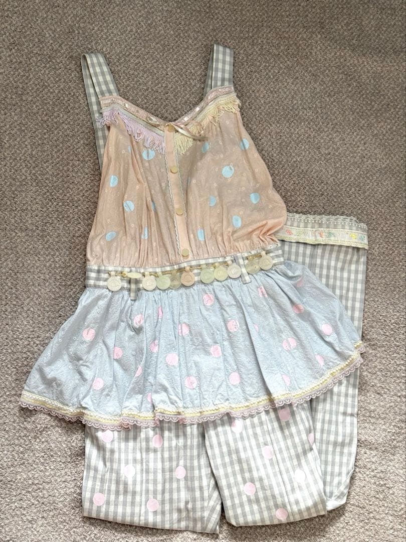 ケイスケカンダ keisukekanda 心恋族 水色ピンクのドット柄サロペット