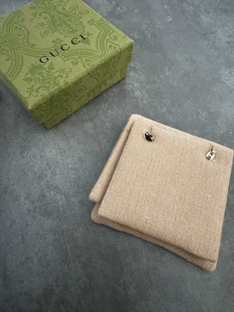 GUCCI G ピアス両耳 箱.領収書.ショッパー付き