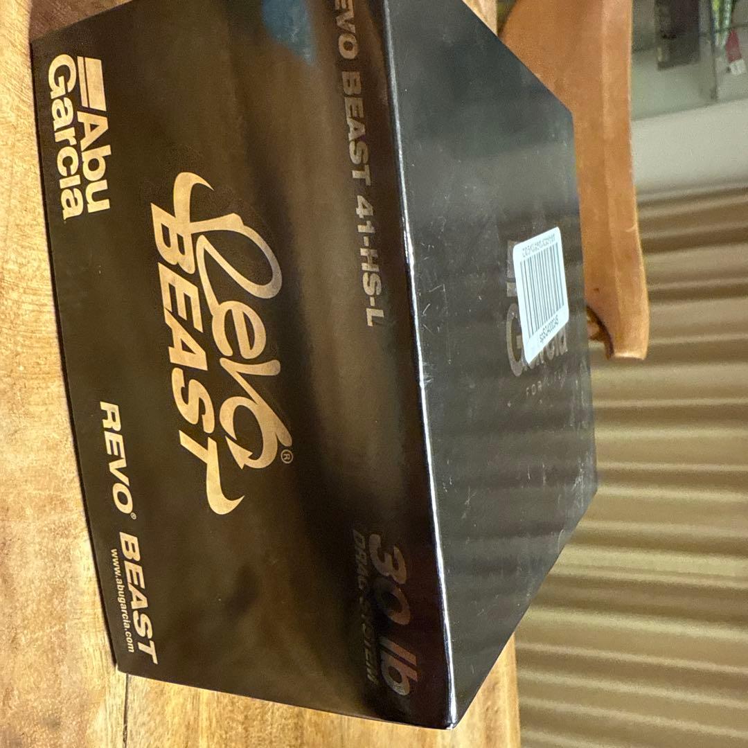 Revo Beast 41-HS-L ベイトリール