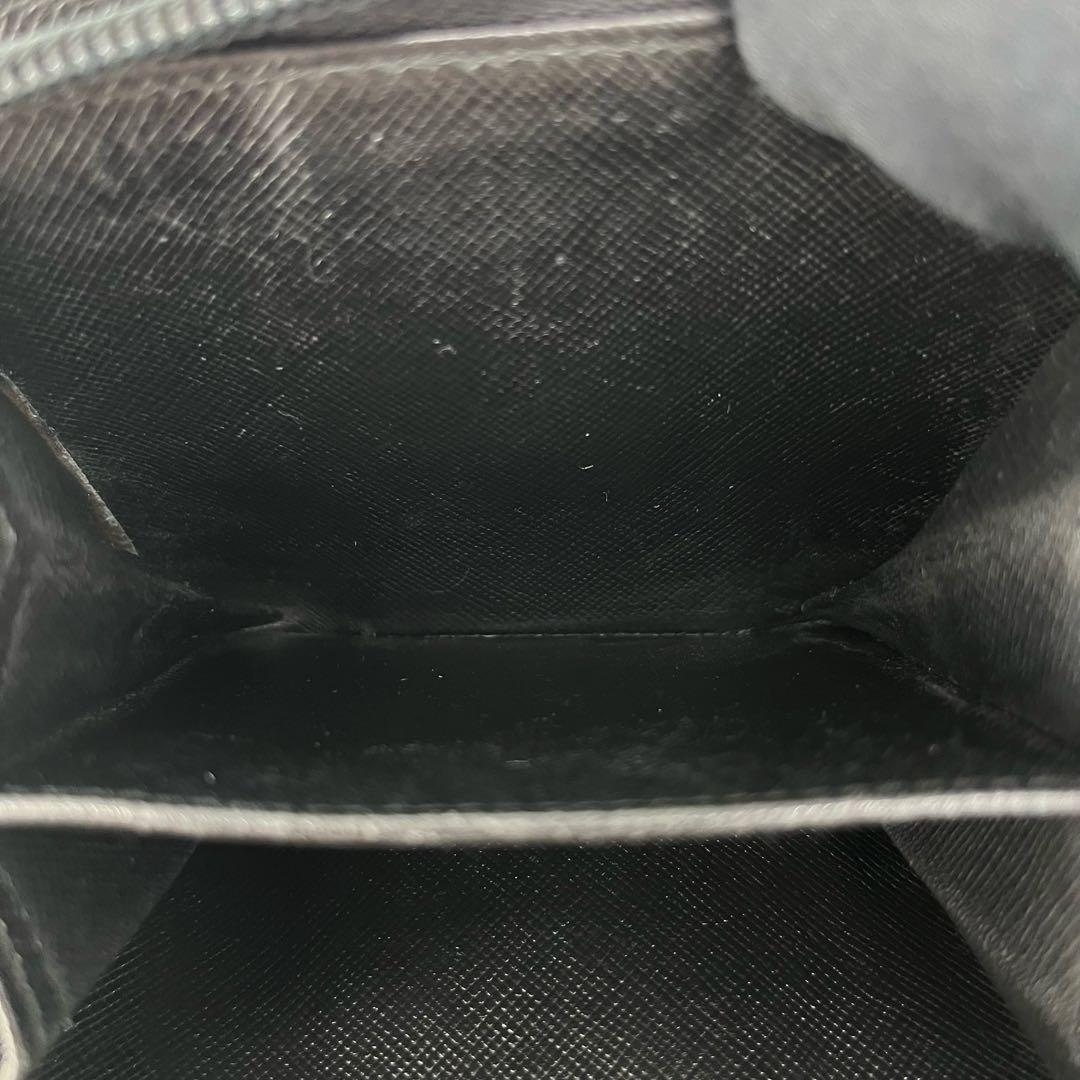 希少✨プラダ 二つ折り財布 三角ロゴ サフィアーノレザー ファスナー ブラック