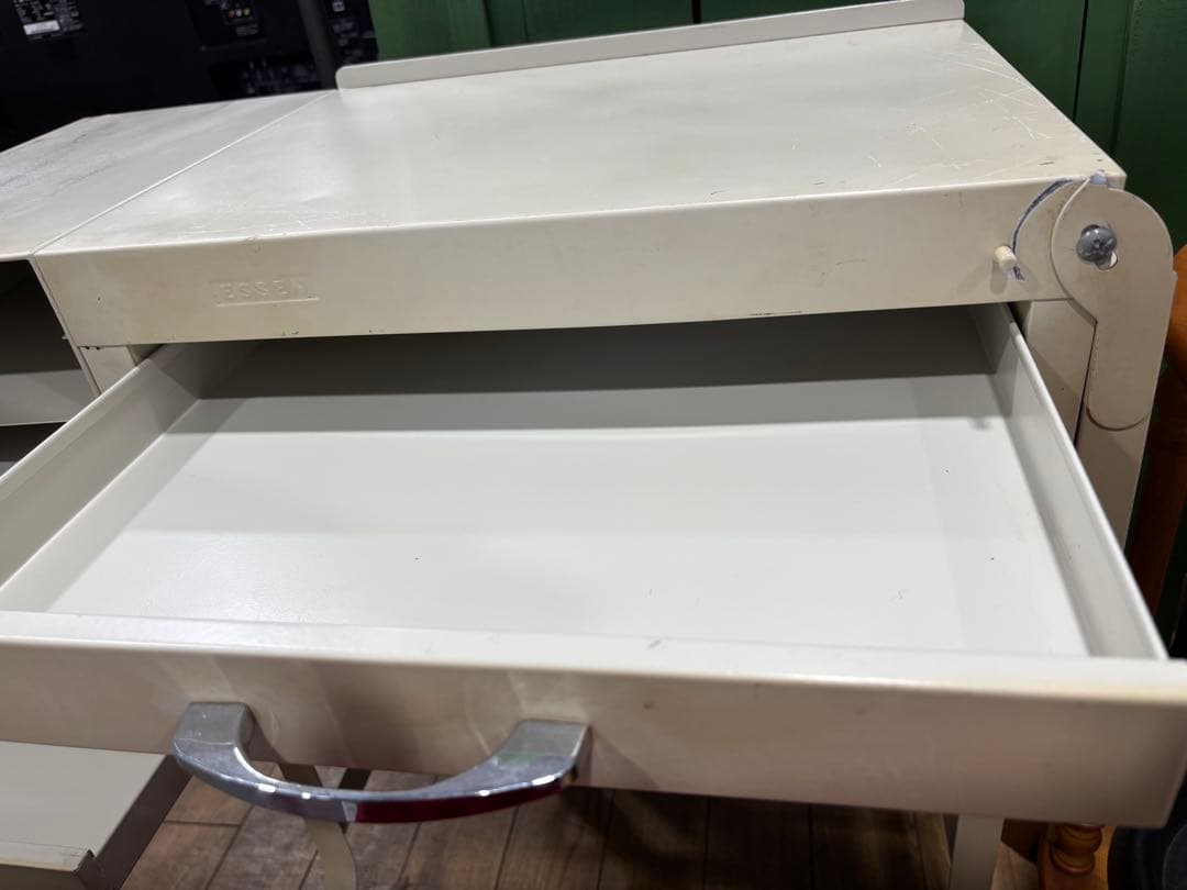 T87 タイプライターデスク