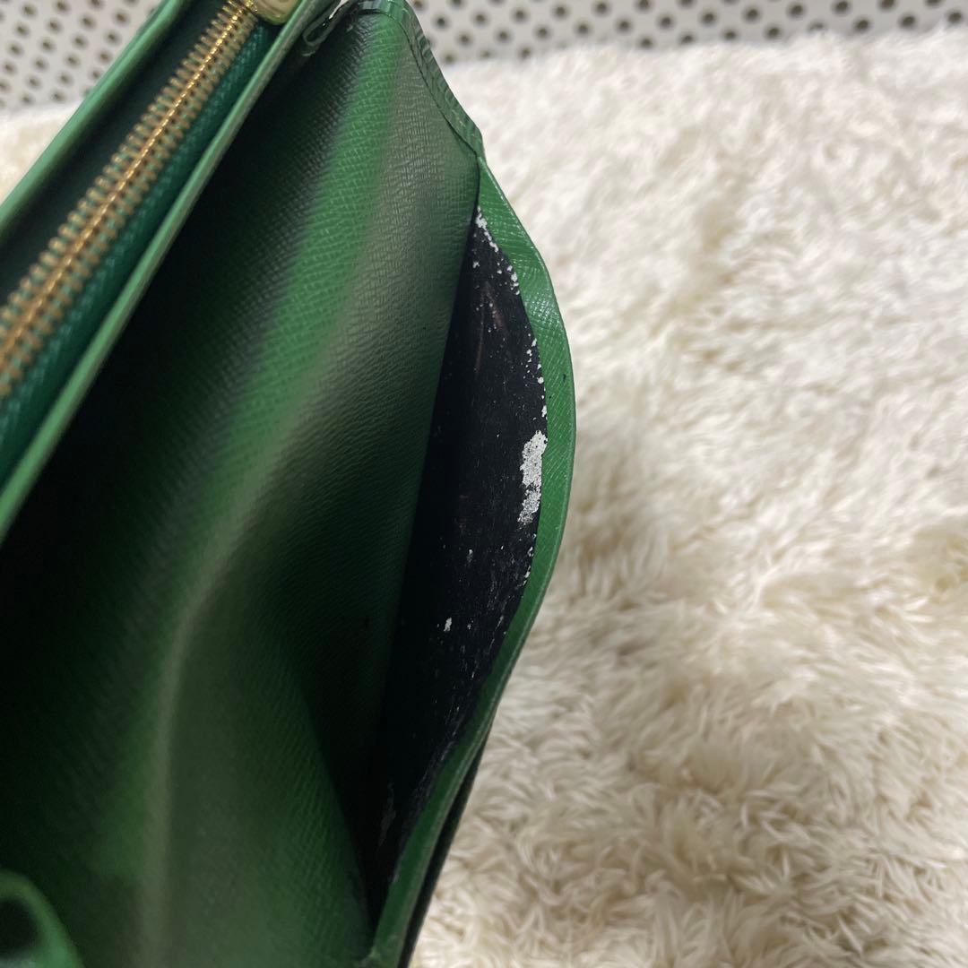 ルイヴィトン エピポルトフォイユ トレゾール 財布 L字ファスナ