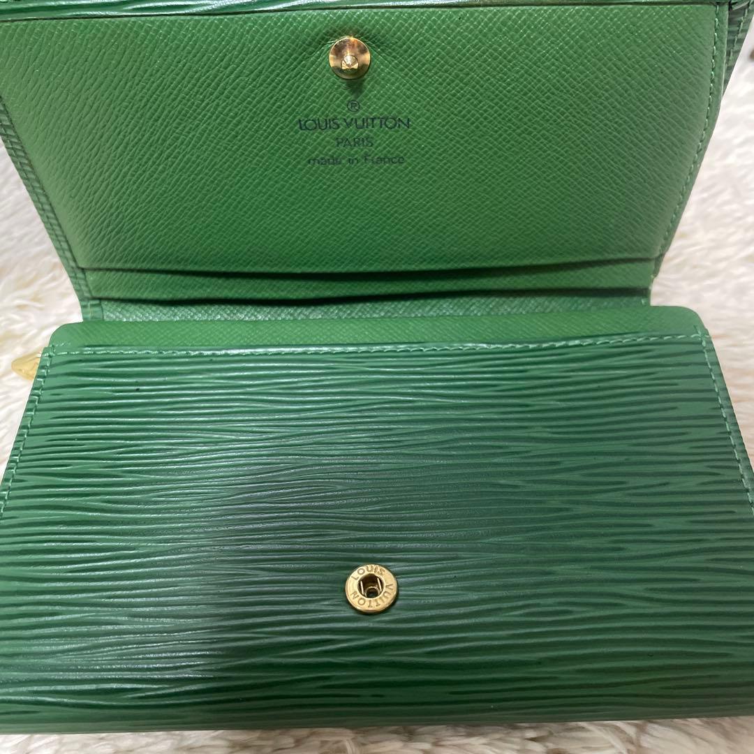 ルイヴィトン エピポルトフォイユ トレゾール 財布 L字ファスナ