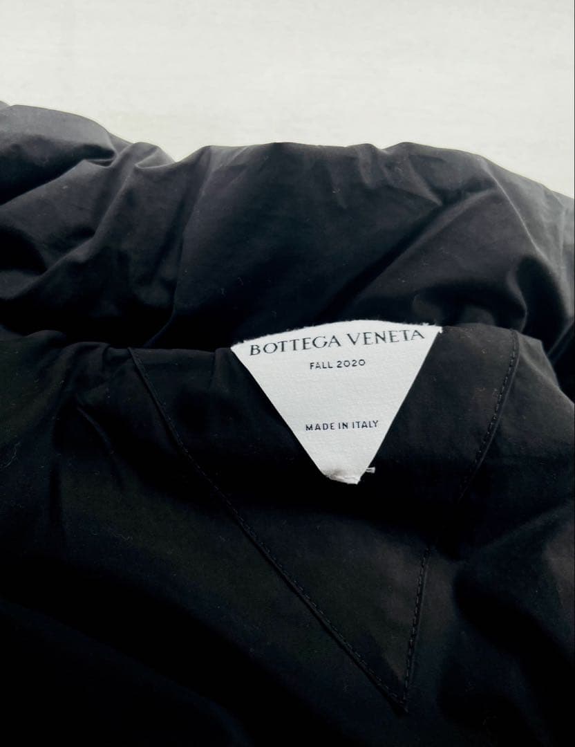 30万 BOTTEGA VENETA ショート ダウン ジャケット コート 黒S