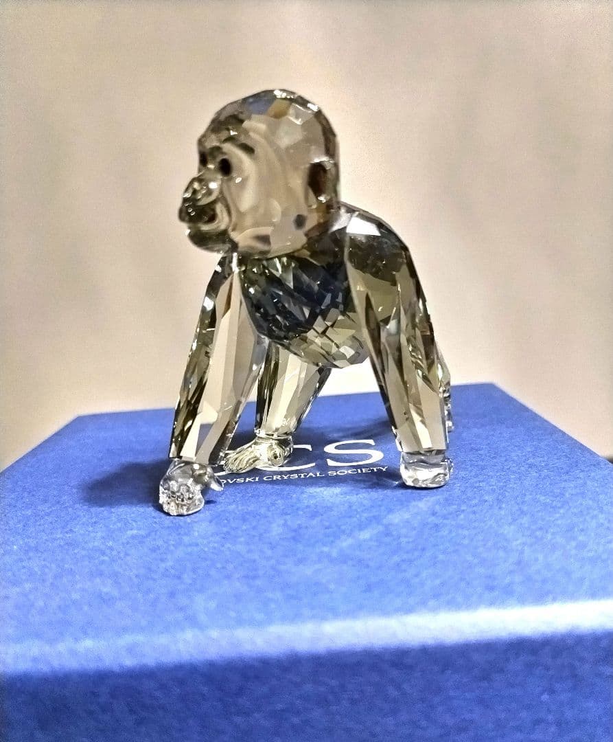 スワロフスキー 2009年度SCS作品 /ゴリラの赤ちゃん　置物