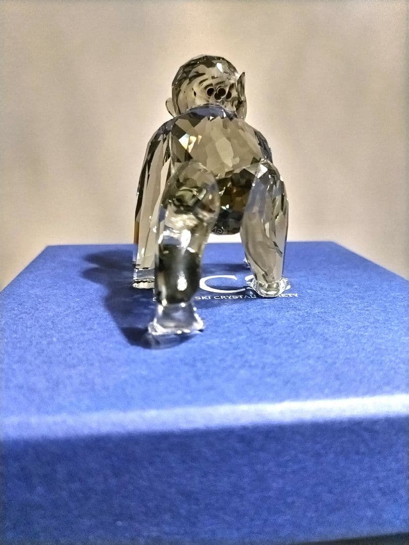 スワロフスキー 2009年度SCS作品 /ゴリラの赤ちゃん　置物