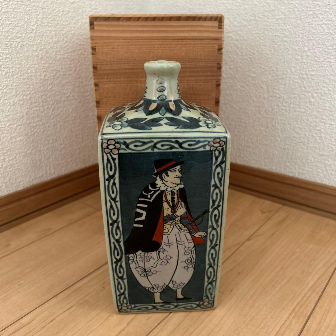 有田焼 円左エ門窯 南蛮絵 角瓶 花瓶 高さ約21cm／インテリア・飾り壺
