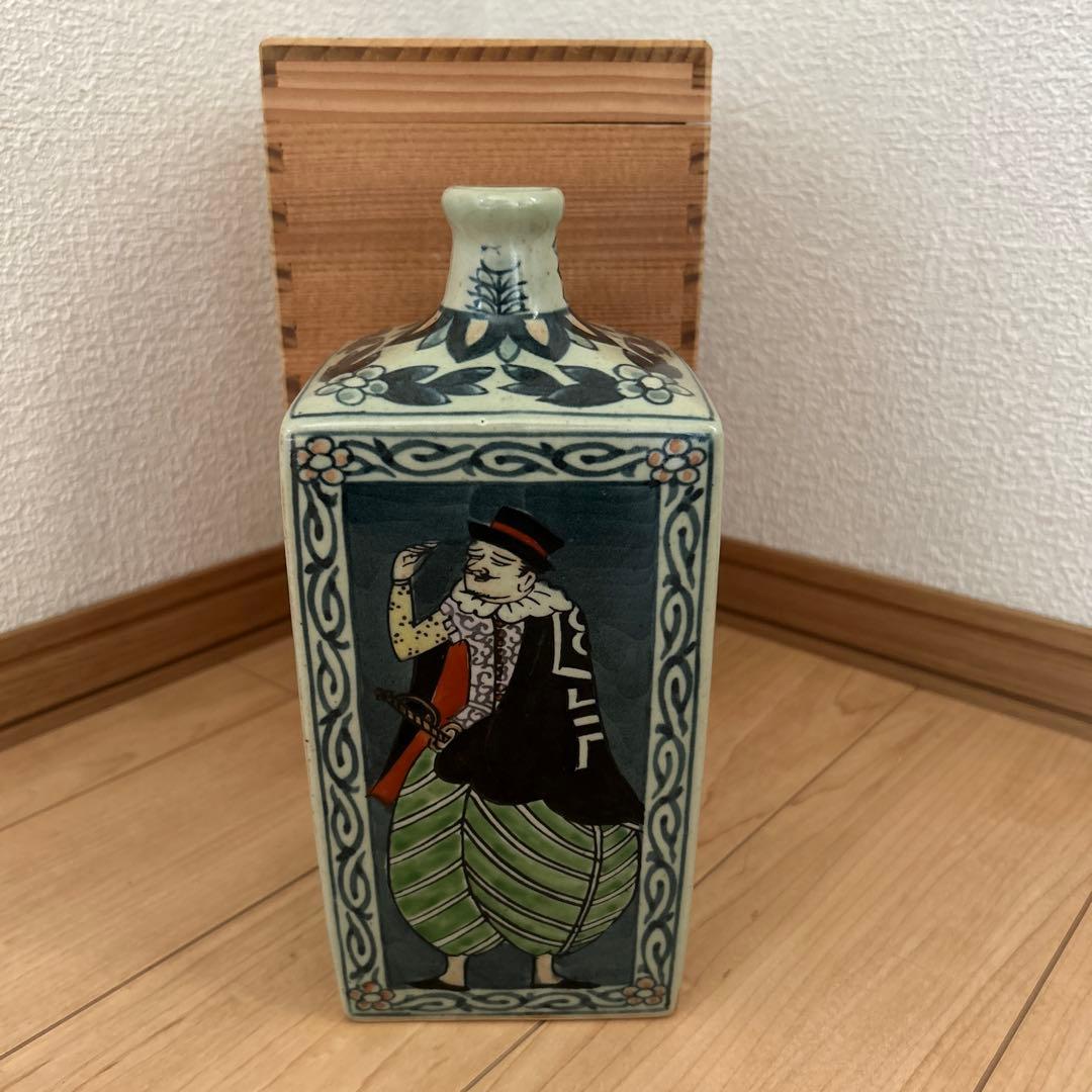 有田焼 円左エ門窯 南蛮絵 角瓶 花瓶 高さ約21cm／インテリア・飾り壺