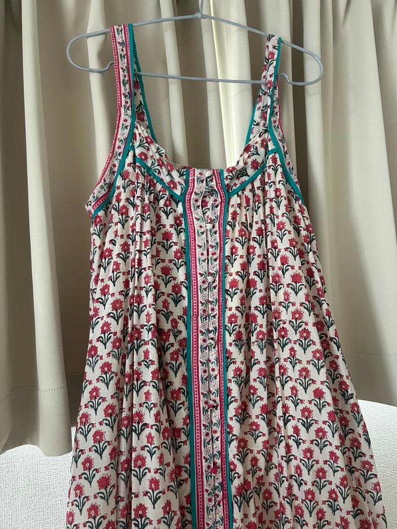 Freada ワンピース