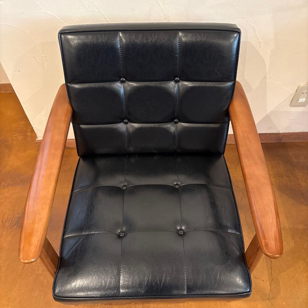 カリモク60 1人掛けソファ 黒②