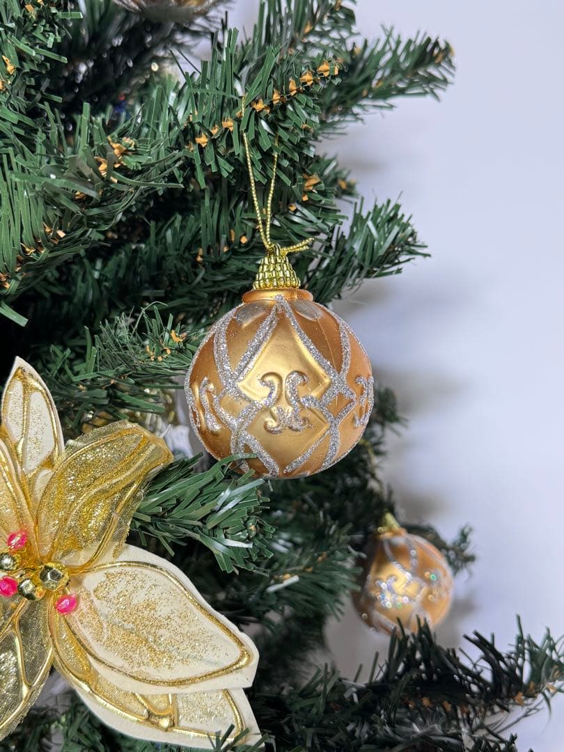 ゴールドのオーナメント　クリスマスツリー 約180cm
