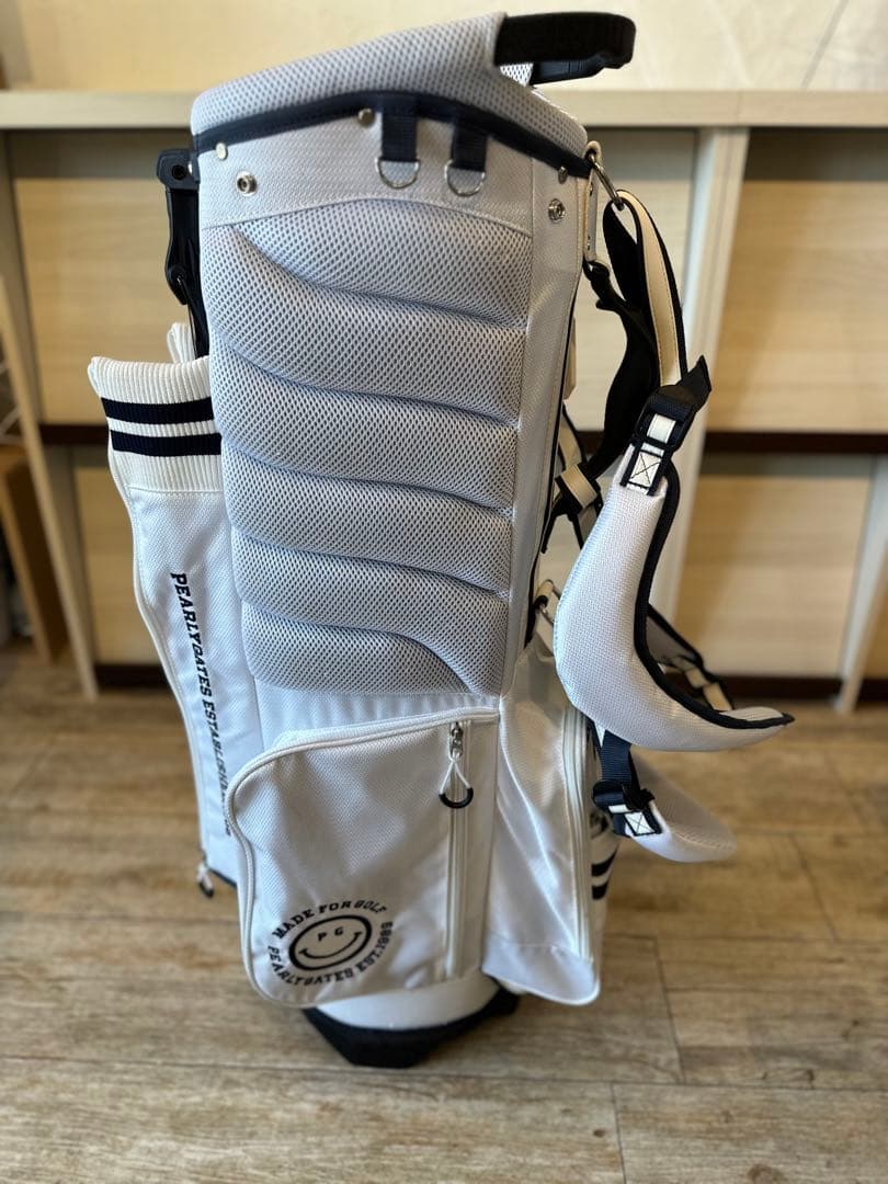 パーリーゲイツスタンドキャディバッグ　ホワイト　軽量