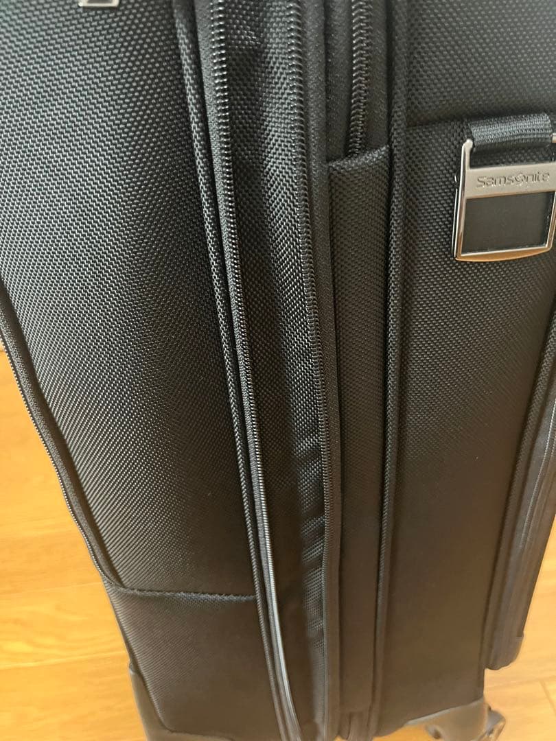 サムソナイト　スーツ収納　拡張機能　機内可40.5L スピナー　新品未使用