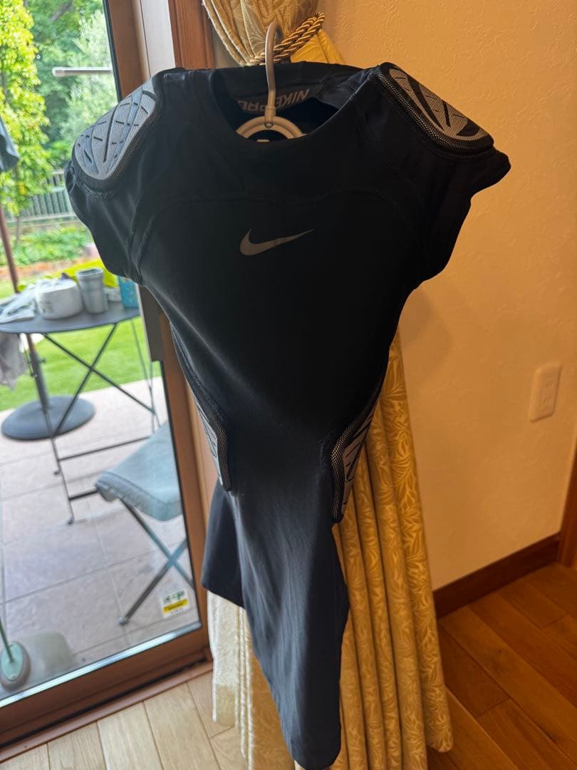Nike パッド付きシャツ サイズS
