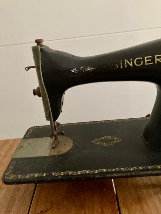 ディスプレイに❤︎アンティーク　シンガーミシン