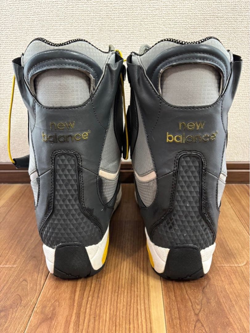 ニューバランス スノーボード ブーツ 686 26.5cm