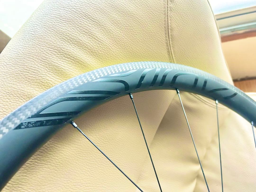 ◆鬼軽！カーボンホイールCarbon前輪◆640g！