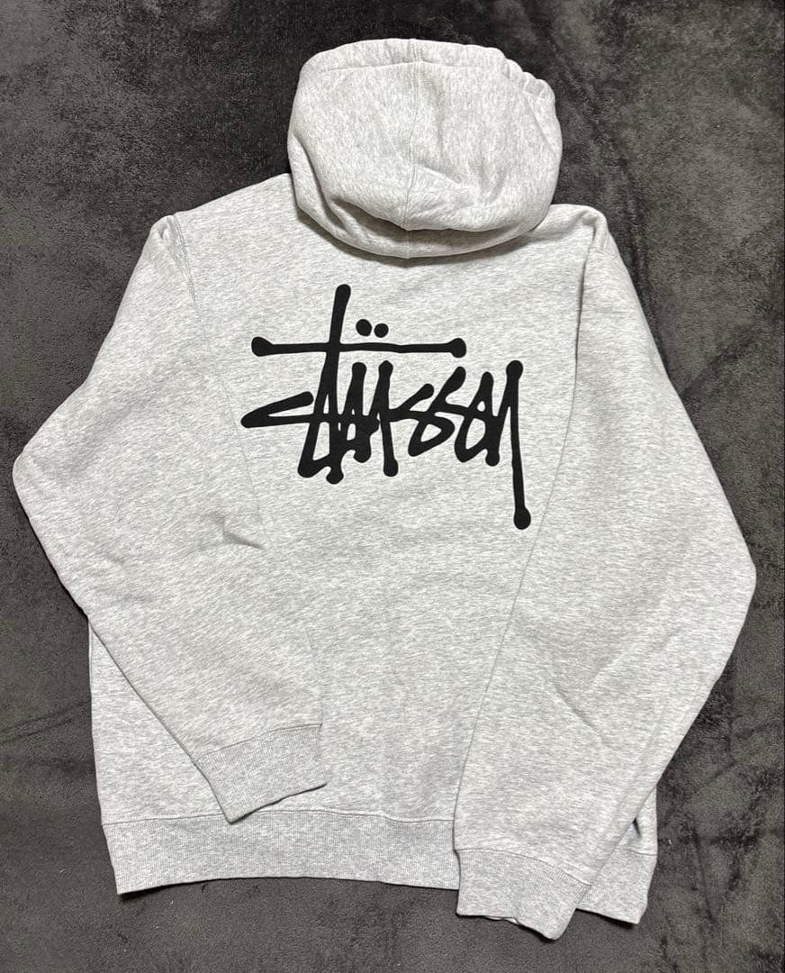 Stüssy グレー パーカー Mサイズ
