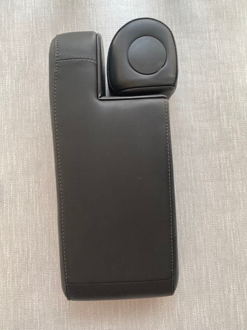 新型ステップワゴン　アームレスト