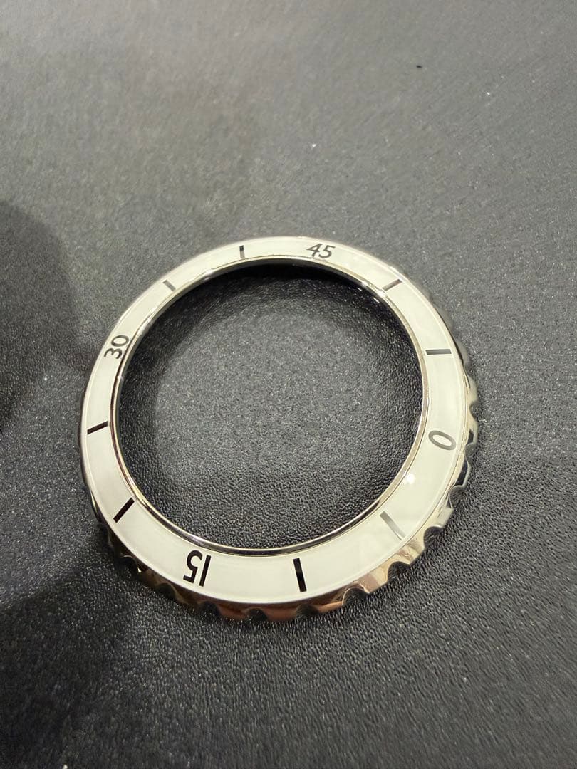 H2009 CHANEL純正ベゼル　　ホワイト