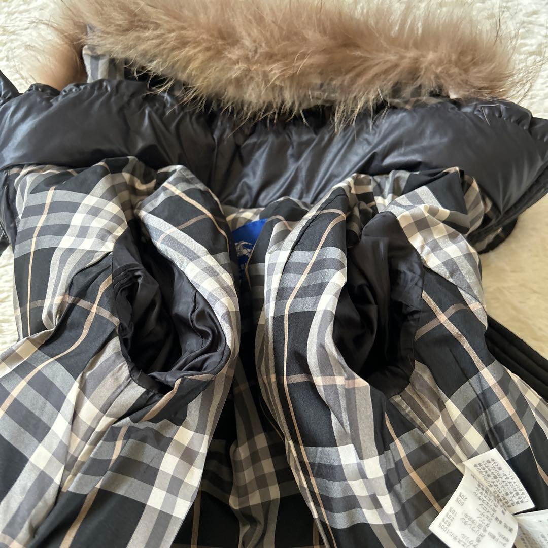 バーバリーブルーレーベル ダウンコート 裏地チェック ブラック ラクーンファーM