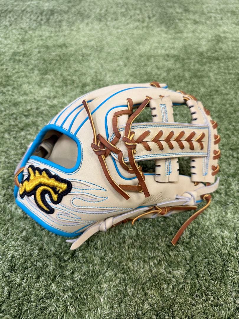 ✨超貴重モデル✨ ✨Ryu 軟式グローブ✨　内野手用