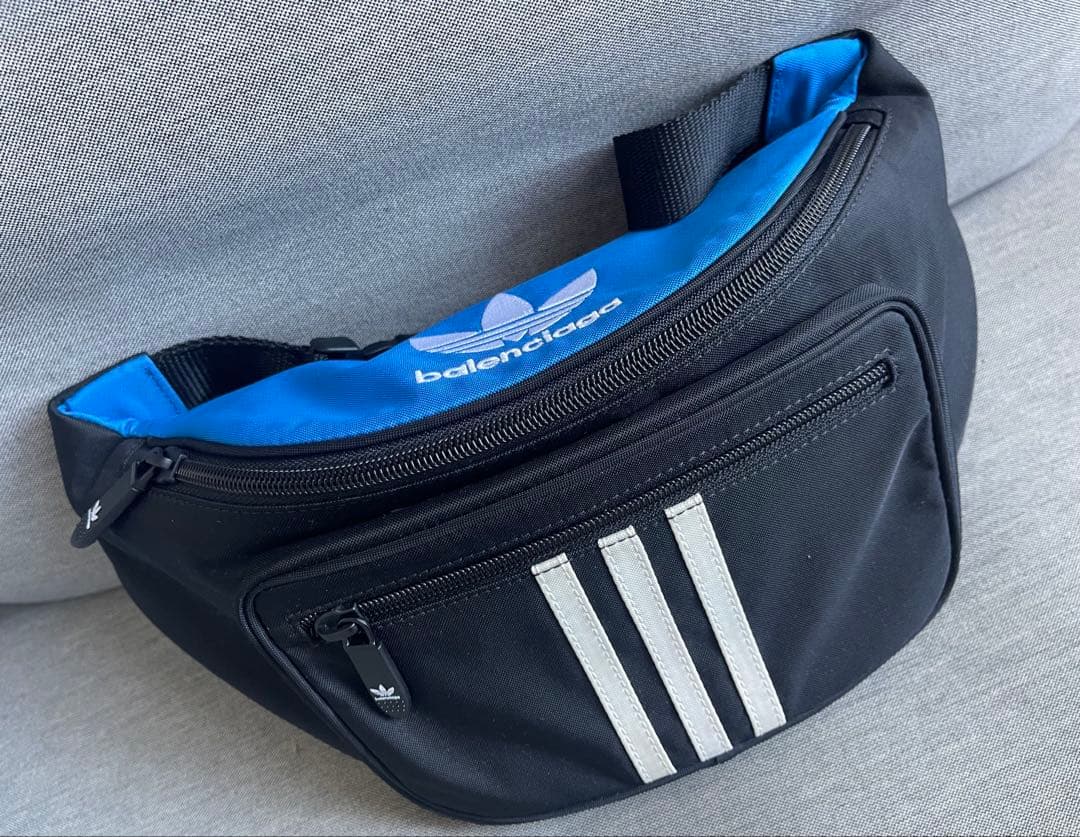 定価135000円⭐︎バレンシアガxアディダス コラボボディバッグ 未使用新品