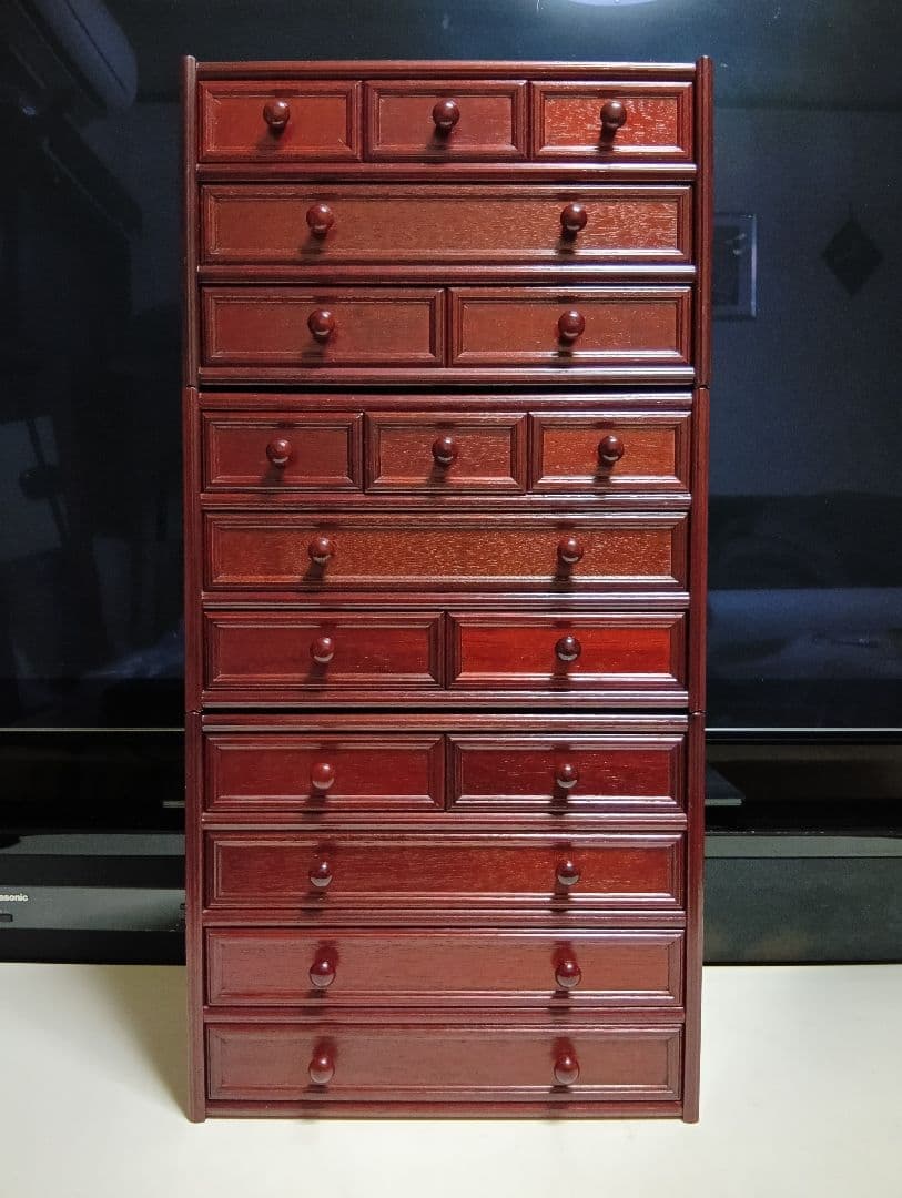 希少　1970's　ローズウッド　仕上げ　３分割式　小引き出し　１７杯　美品