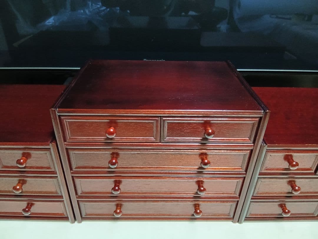 希少　1970's　ローズウッド　仕上げ　３分割式　小引き出し　１７杯　美品