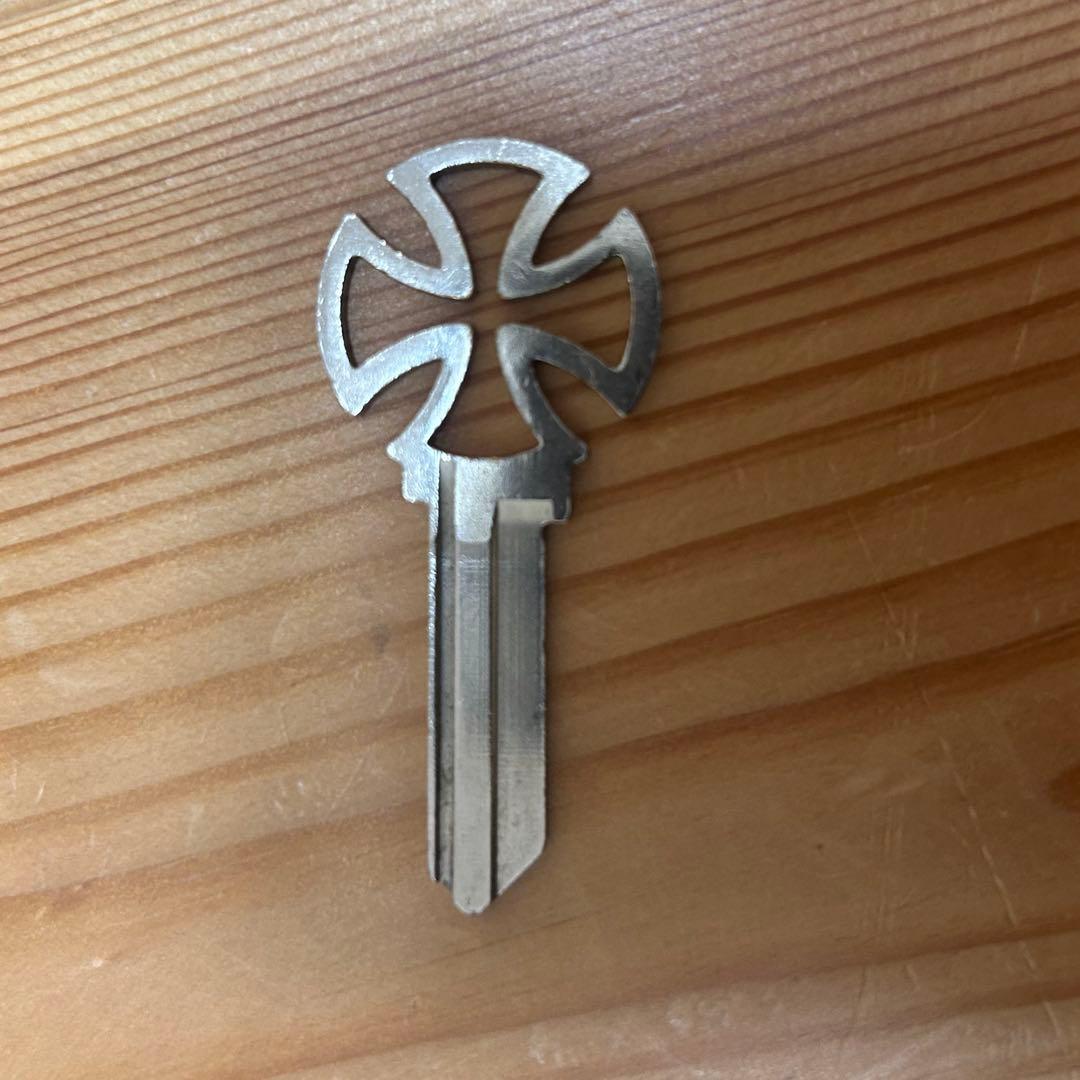 INDEPENDENT 鍵 キー　インディペンデント