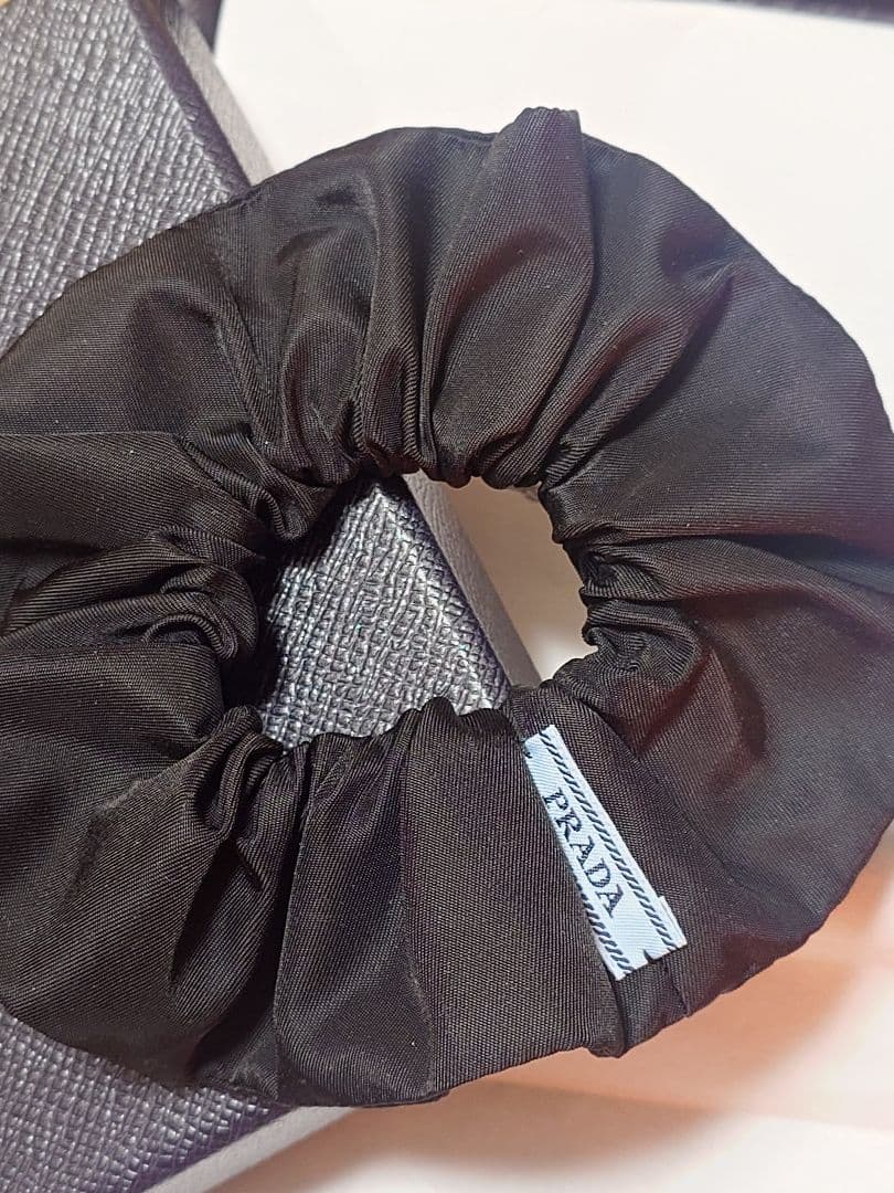 PRADA ブラック ナイロン シュシュ
