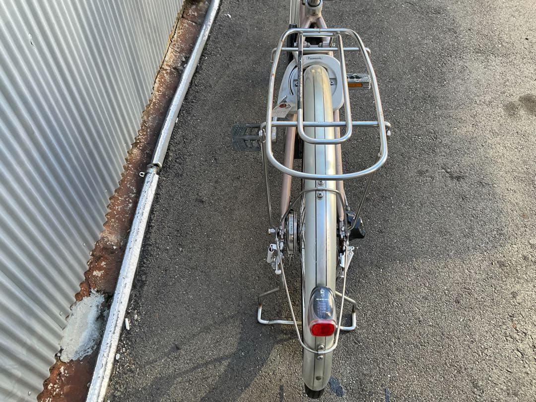 パナソニック新機種電動アシスト自転車vivi26インチシルバー系アルミボディー