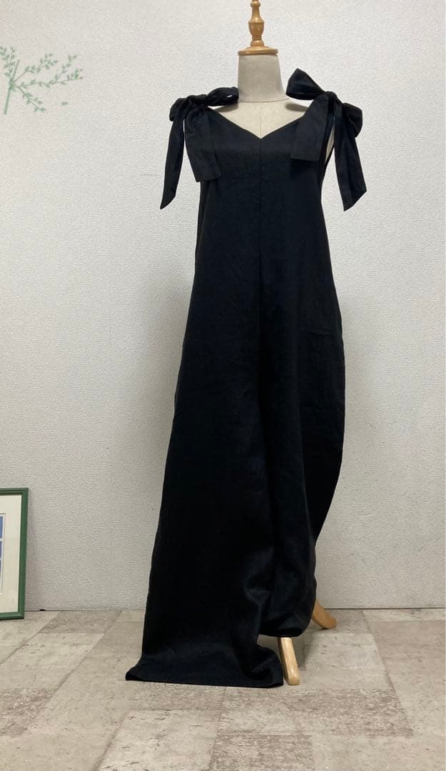 新品未使用タグ付ツルバイマリコオイカワリボン付ロングオールインワン34ブラック