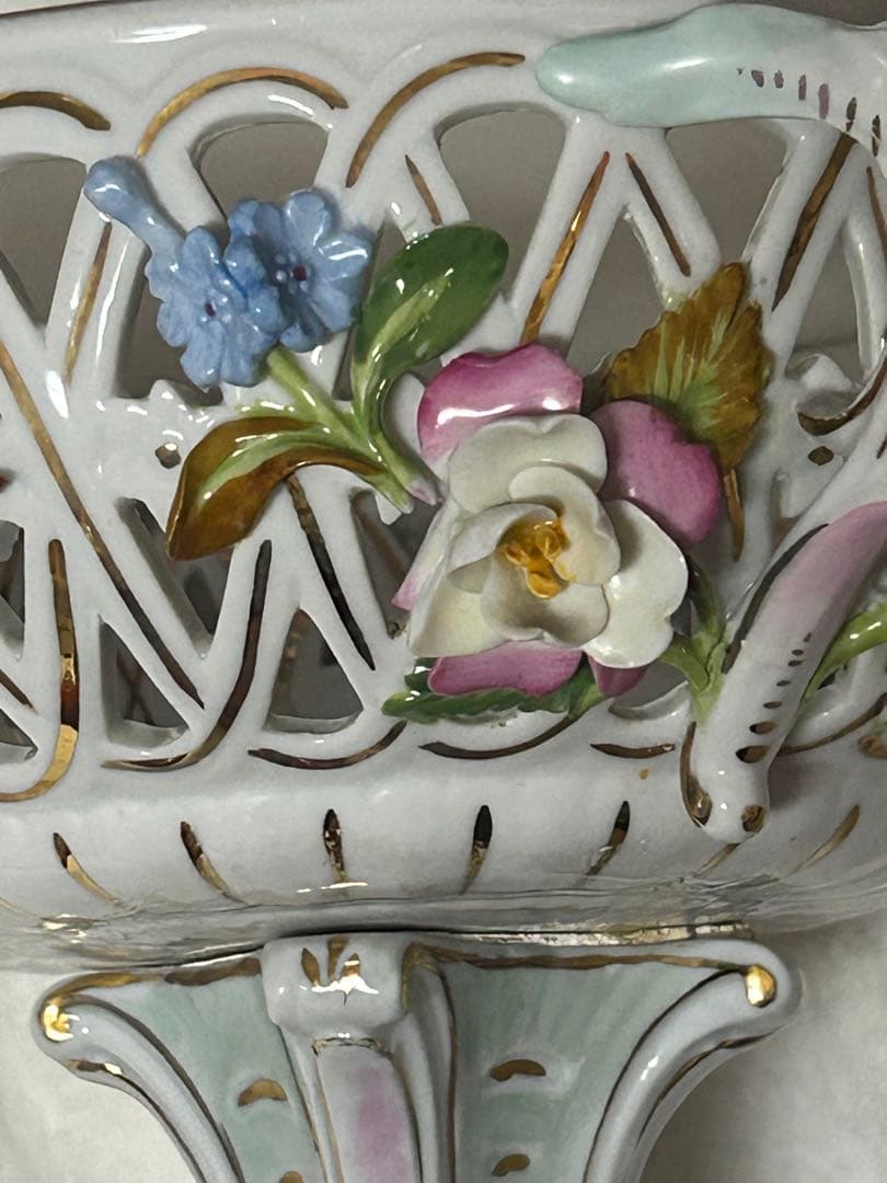 ドレスデン　「花文透かしコンポート」